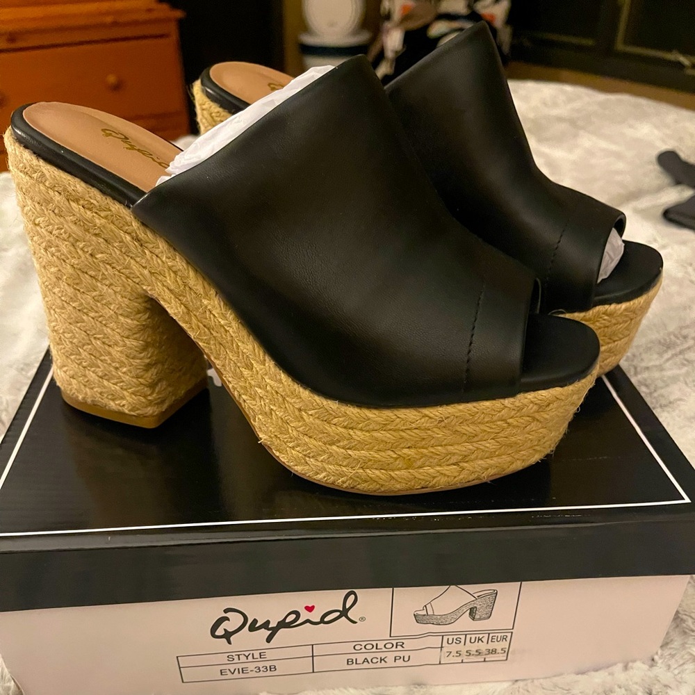 NEW never worn Espadrille Wedge shoes